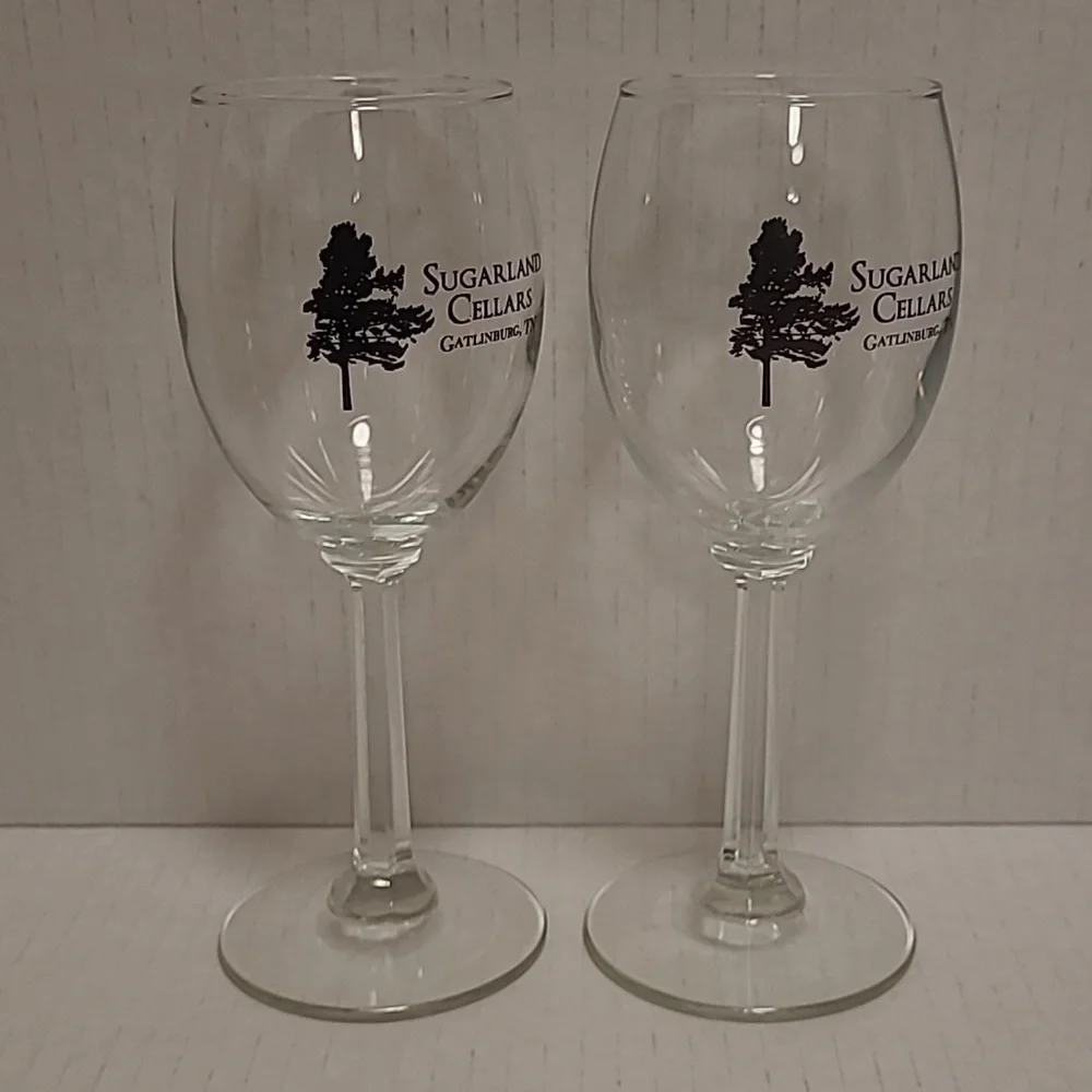 Pair of Sugarland Cellars Gatlinburg TN Wine Glasses